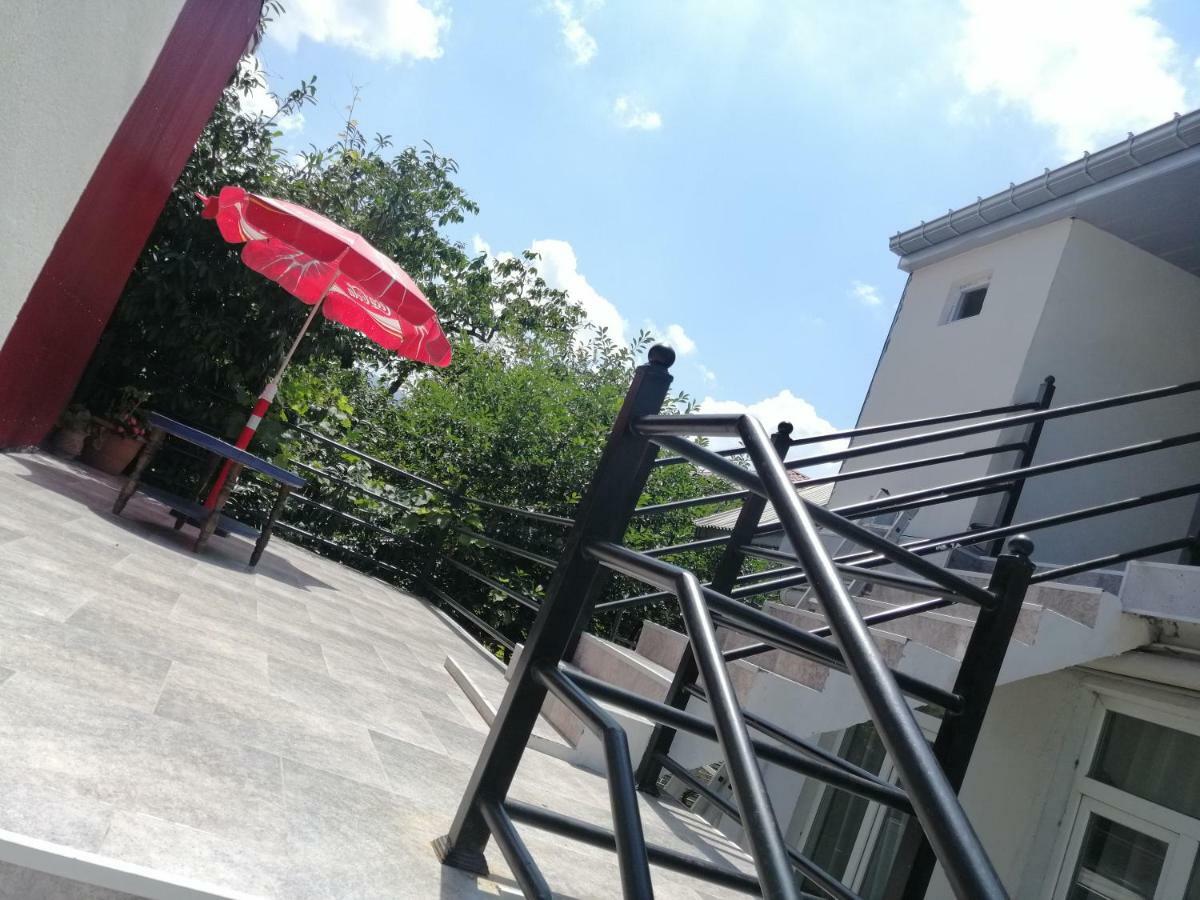 Hotel David Dali House Batumi Exterior foto